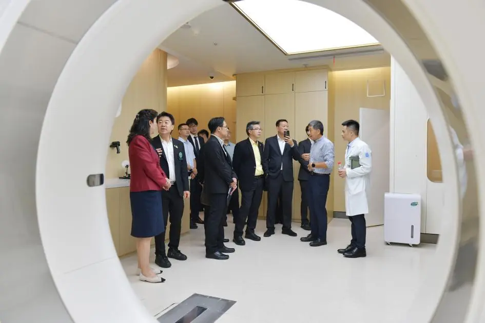 泰国公共卫生部代表团深度参访浙江省肿瘤医院